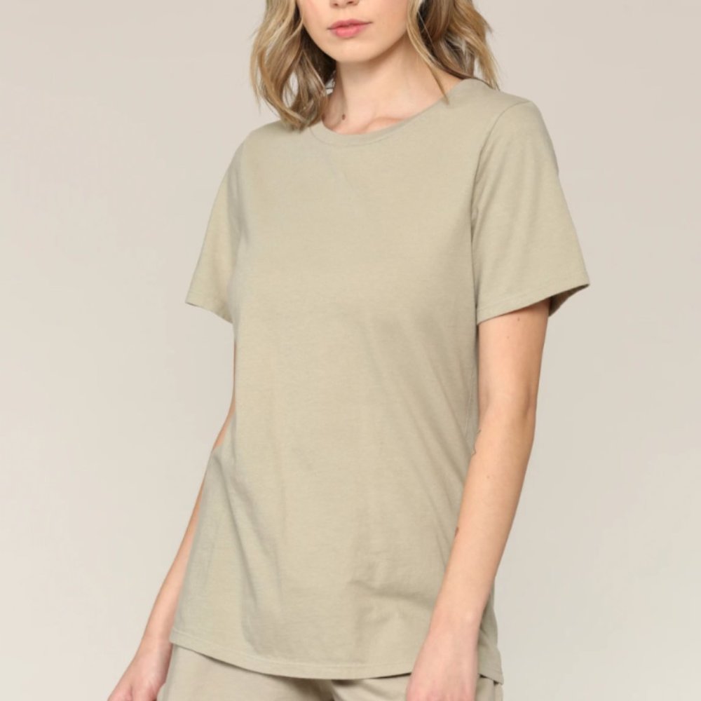 NWT Filosofia 30's Classic Cotton Tee in Olive - Picture 2 of 6